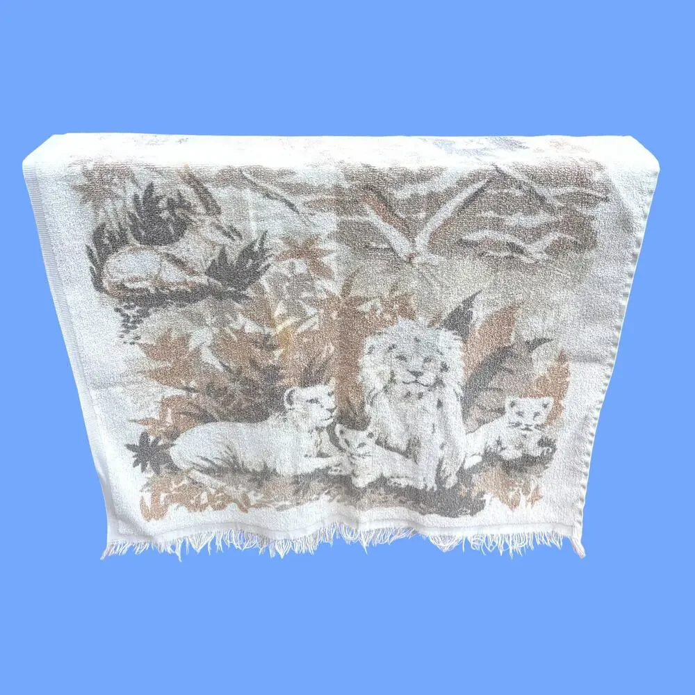 Vintage 1970s Lady Pepperell Safari Animal Bath Towel Lion Elephant Fringe READ